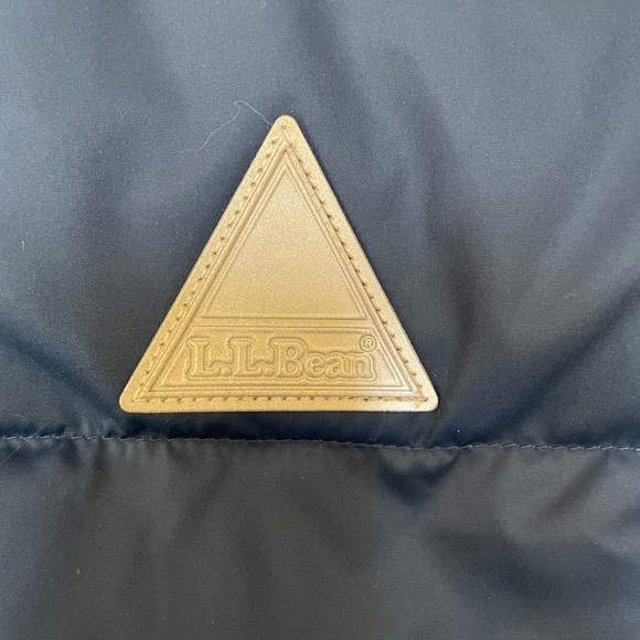 NWT L.L. Bean Down Field Vest Puffer Blue Kids Size Medium 10/12 Unisex - Picture 5 of 8